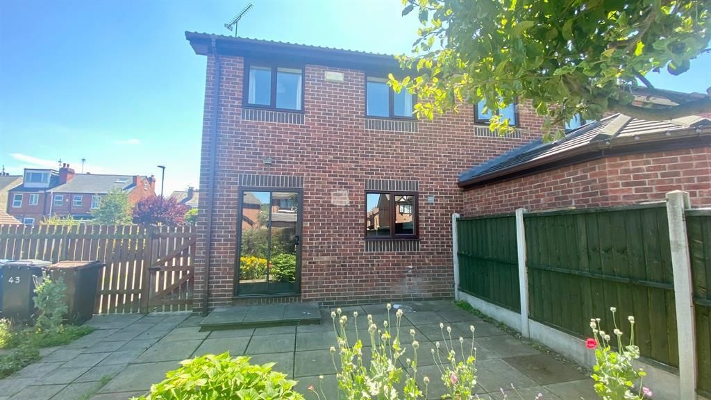 Property photo 2 of 16