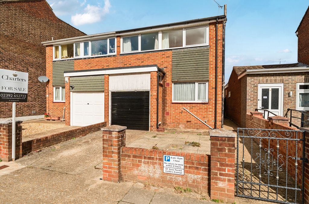 Property photo 1 of 16 1528519-1-1A0F21A...