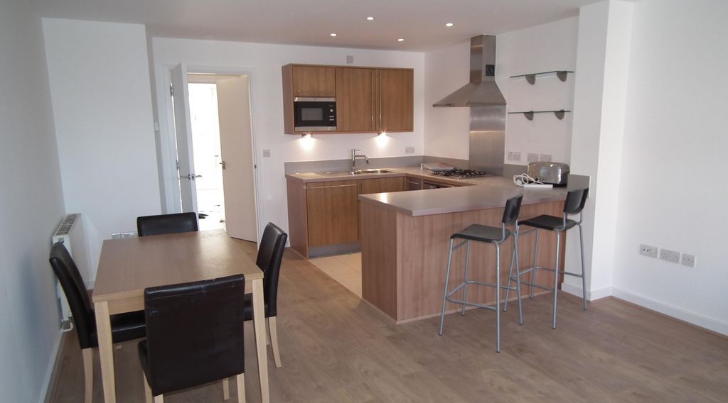 Property photo 2 of 14 Kitchen
