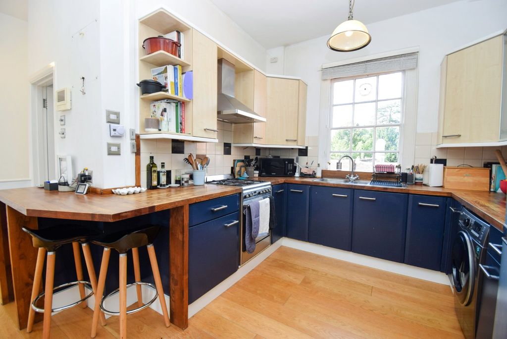 Property photo 3 of 15 Kitchen