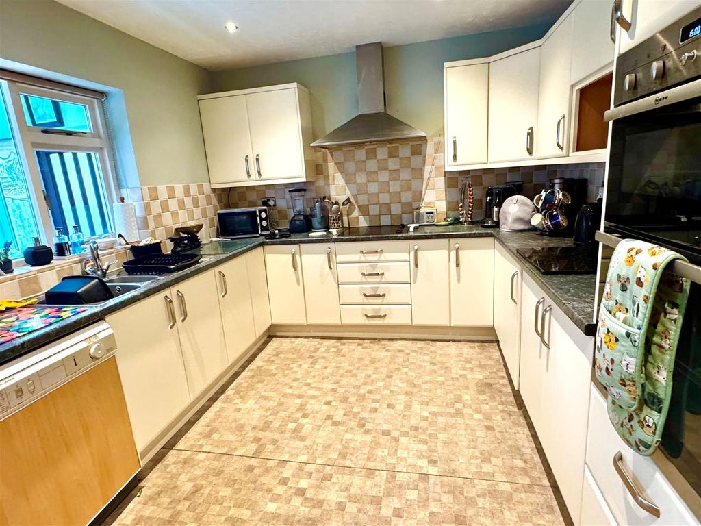 Property photo 2 of 13 Kw2.Jpg