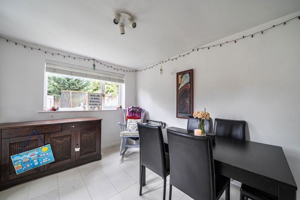 Property photo 3 of 15 11-69Cbde23Aeb15-...