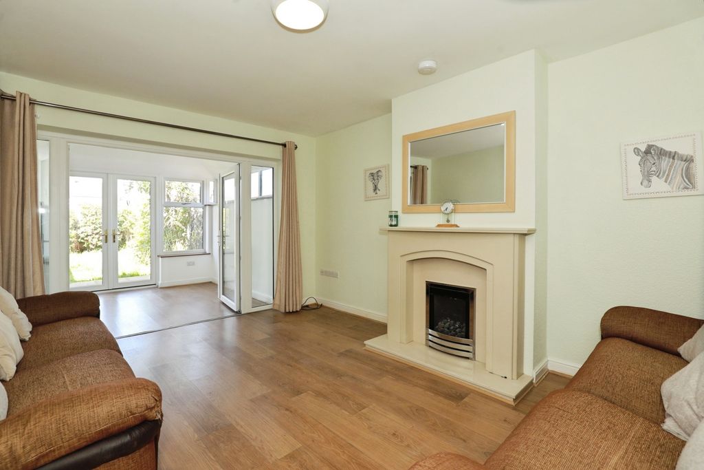 Property photo 2 of 16 Pbox-Img.Jpg