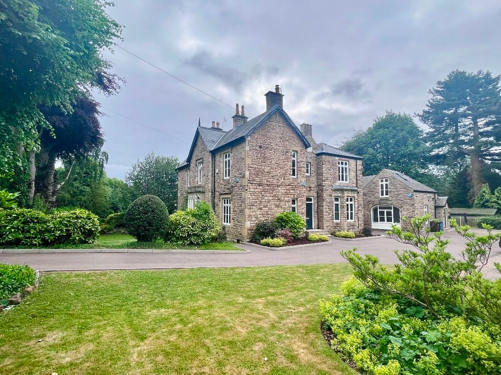 Property photo 1 of 43