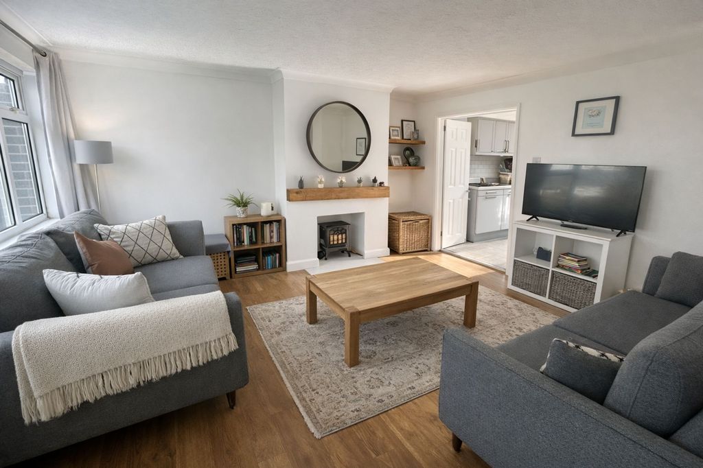 Property photo 2 of 7 Sitting Room