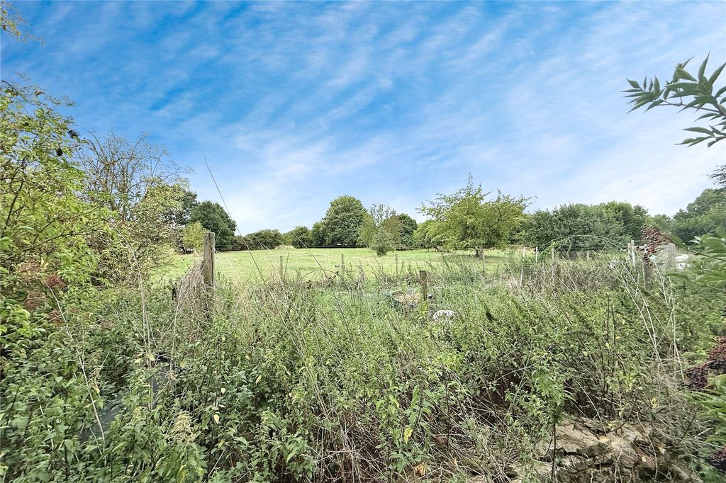 Property photo 3 of 16 Picture No. 02