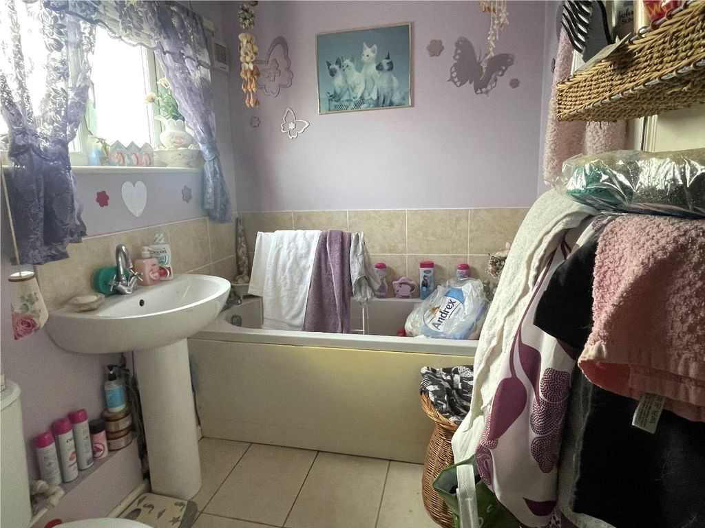 Property photo 3 of 7 Picture No. 02