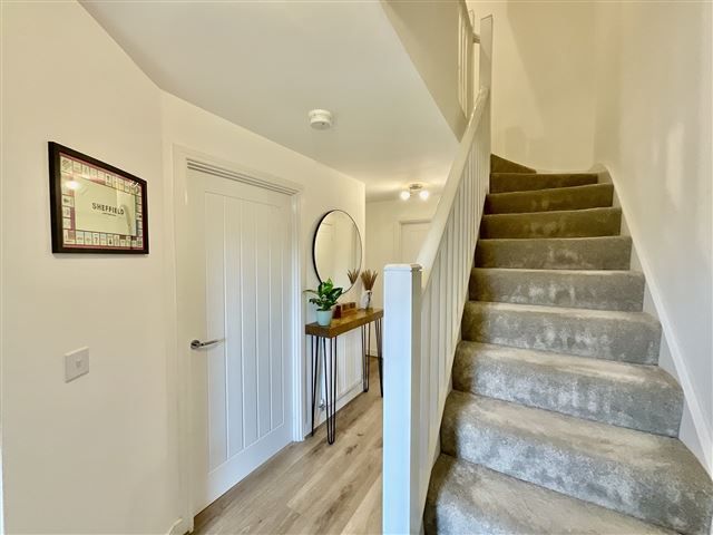 Property photo 2 of 21 Entrance Hallway