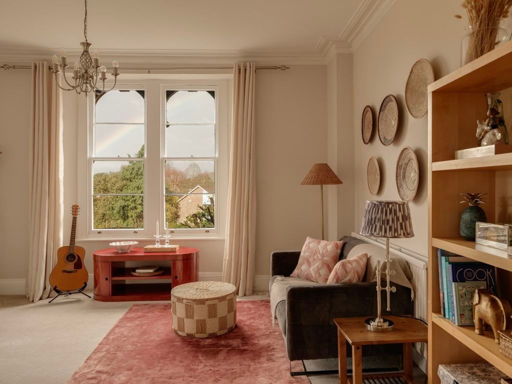 Property photo 1 of 15 Living/Dining Room