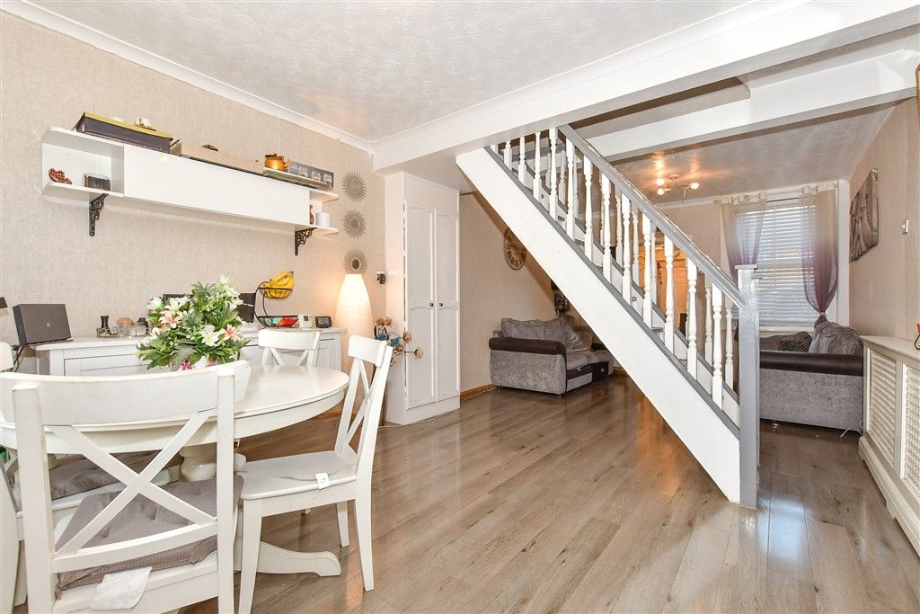 Property photo 3 of 10 Dining Area