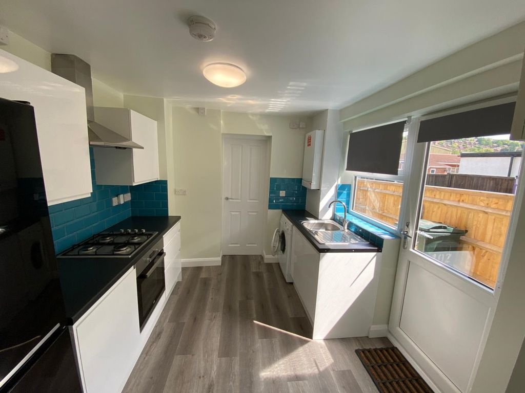 Property photo 2 of 5