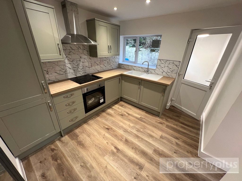 Property photo 3 of 13 Picture No. 11