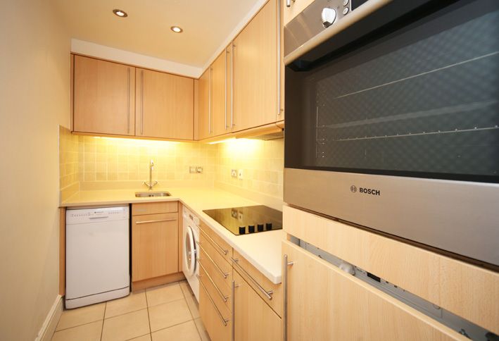 Property photo 3 of 8 Kitchen