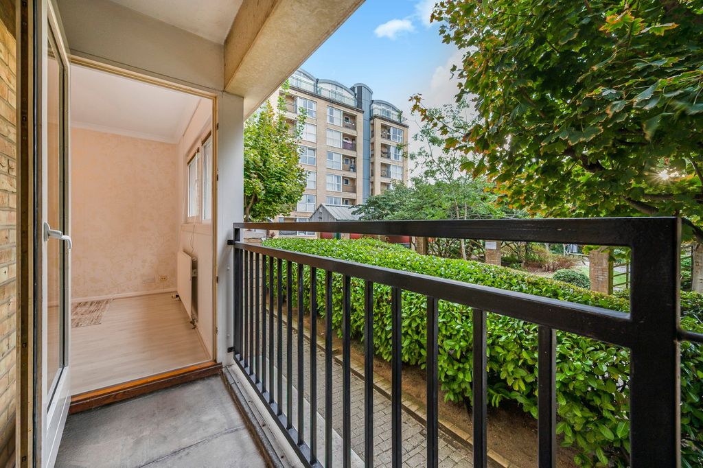 Property photo 3 of 11