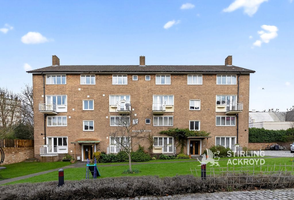 Property photo 3 of 20 Exterior