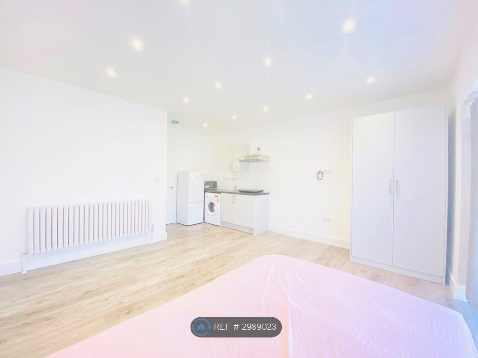 Property photo 2 of 3