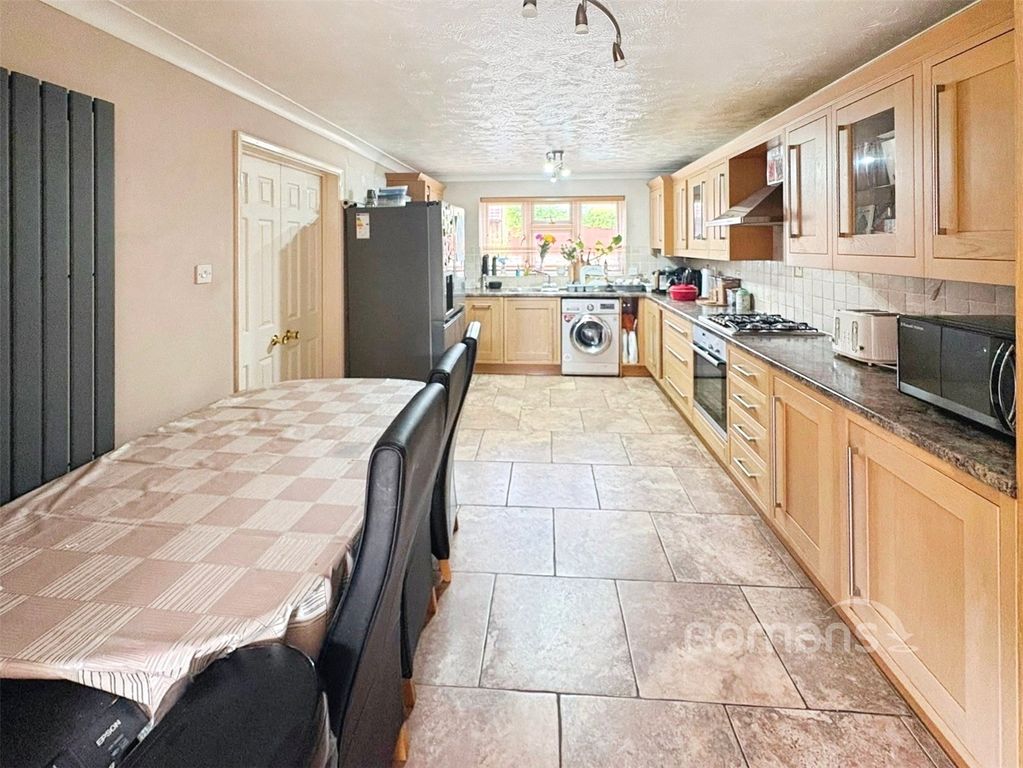 Property photo 3 of 13 Picture No. 17