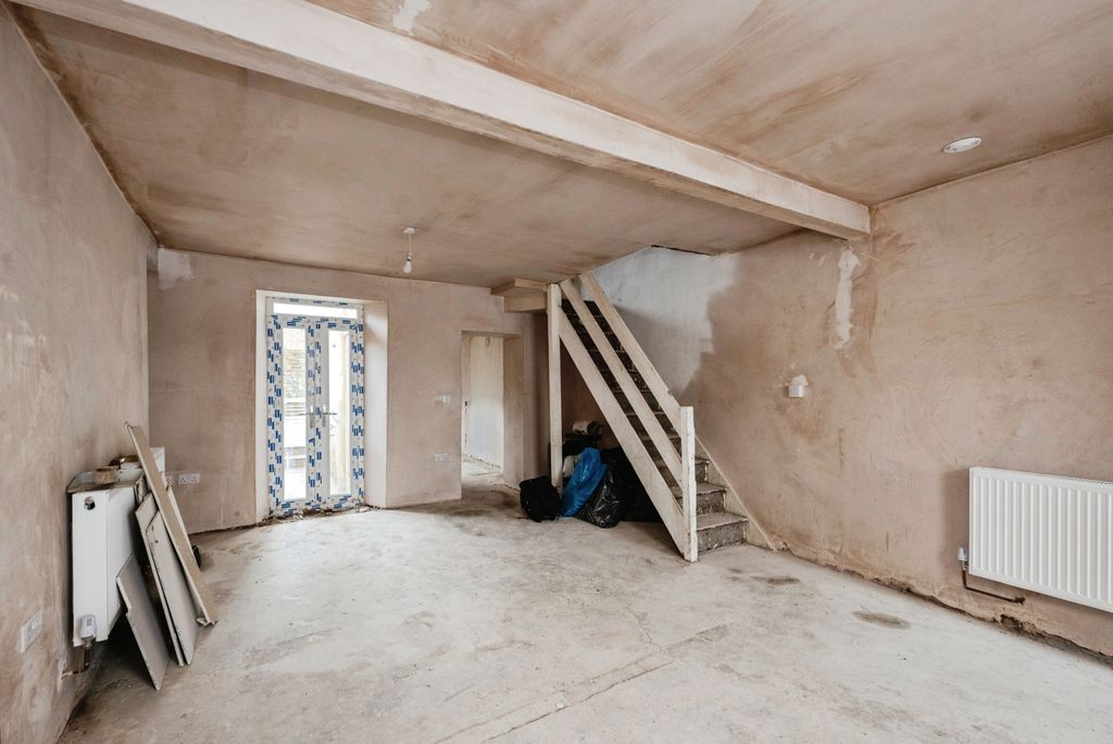 Property photo 3 of 19 Pbox-Img.Jpg