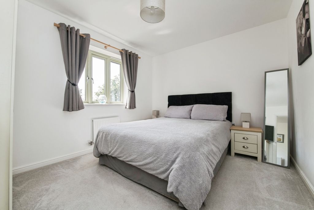 Property photo 3 of 16 Pbox-Img.Jpg