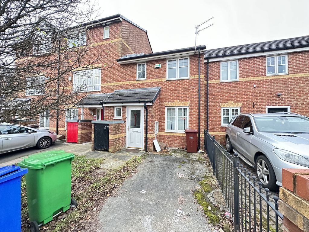 Property photo 1 of 8