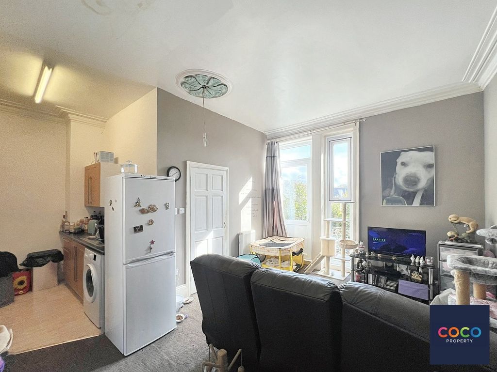 Property photo 3 of 8 4964562