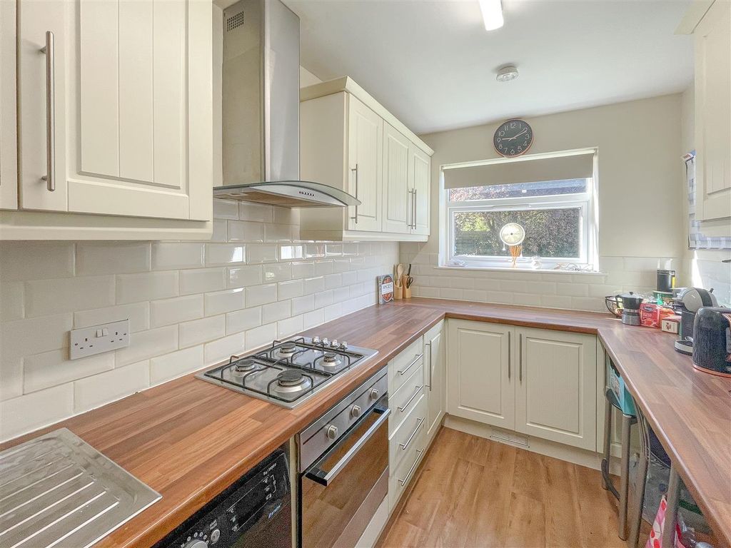 Property photo 3 of 15 Kitchen