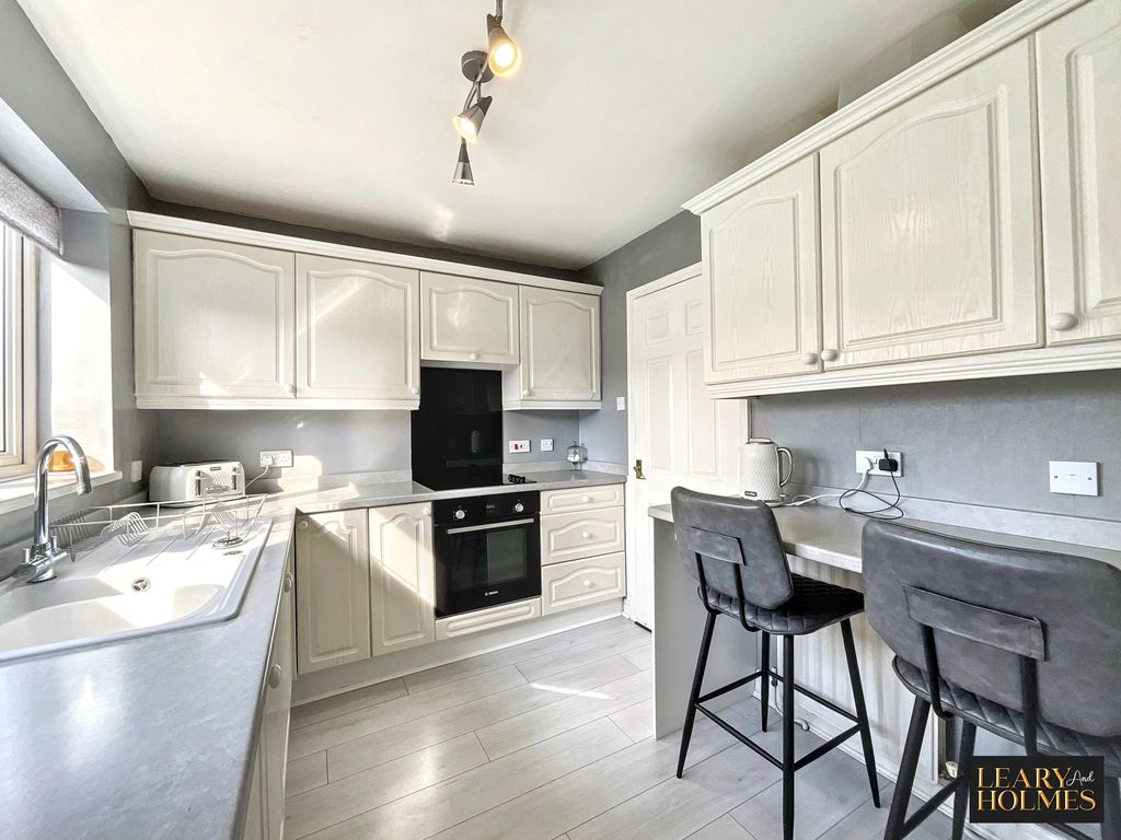 Property photo 3 of 22