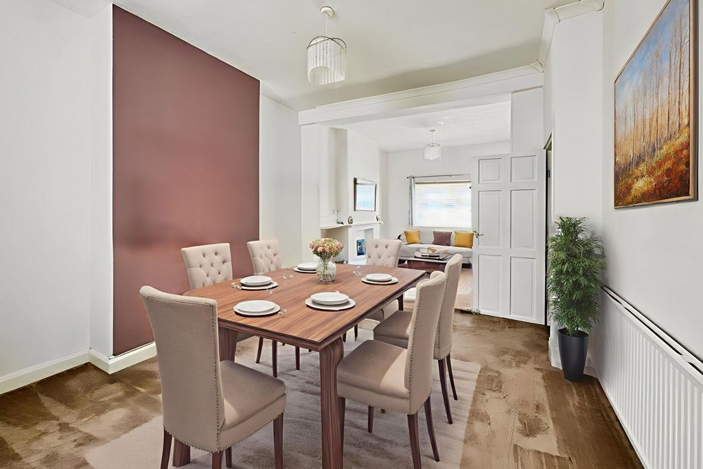 Property photo 3 of 14 4052976