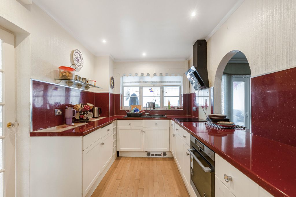 Property photo 3 of 13 Kitchen