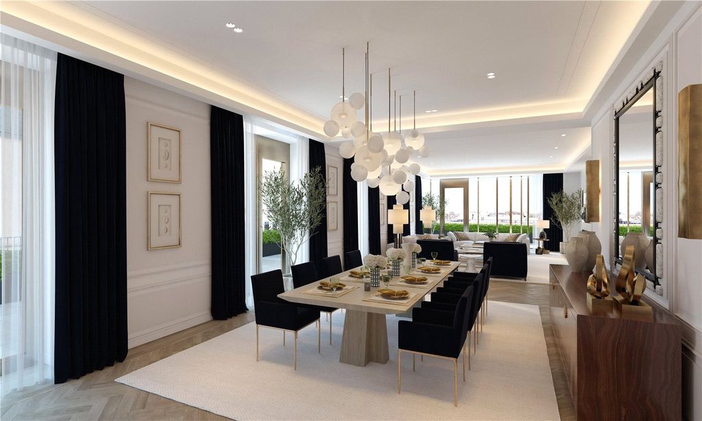 Property photo 3 of 20 Dining Room