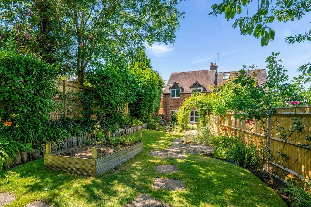 Property photo 2 of 26