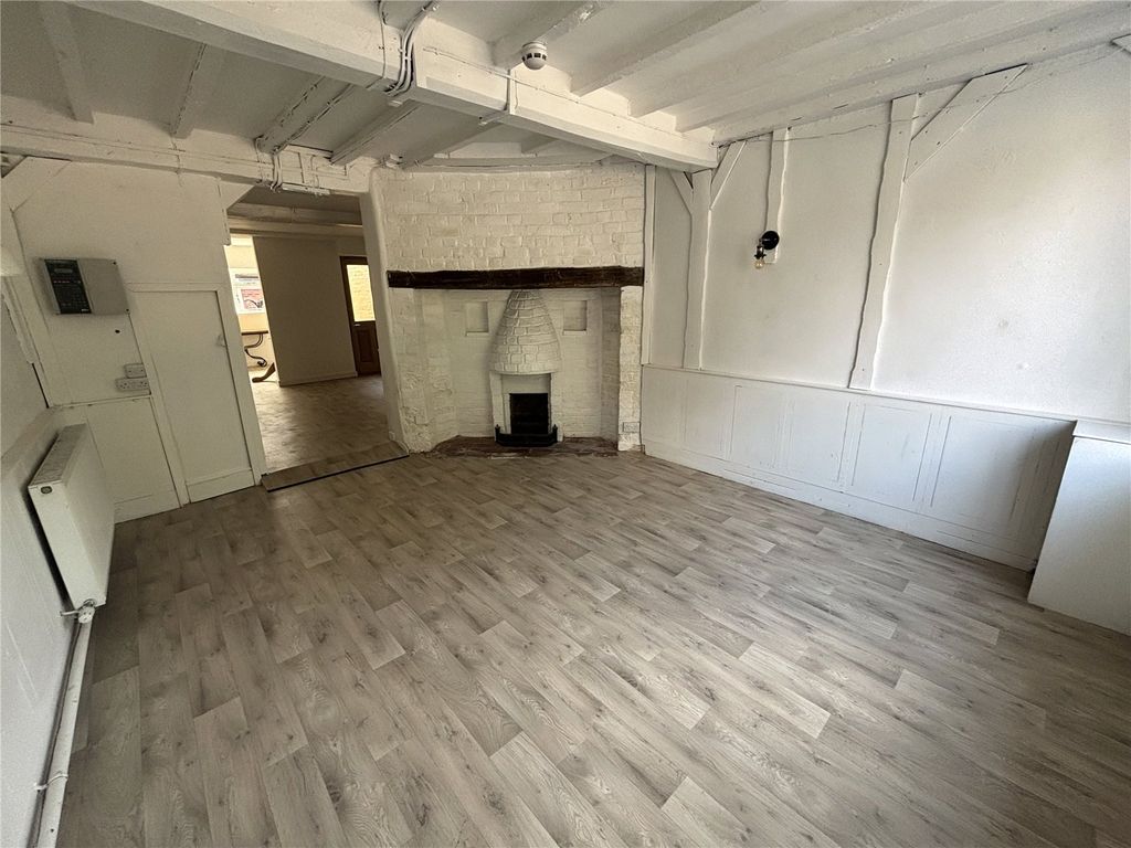 Property photo 2 of 8 Picture No. 05