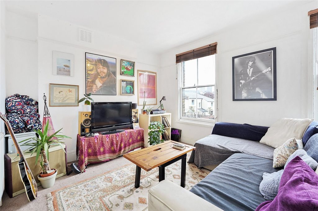 Property photo 1 of 11 Reception