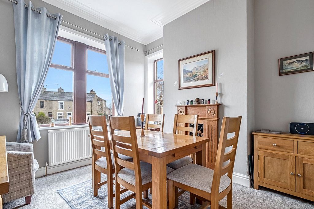 Property photo 3 of 40 Dining Room