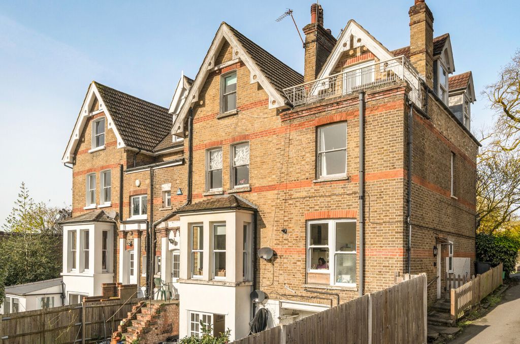 Property photo 2 of 22 1415747-20-6994c1...