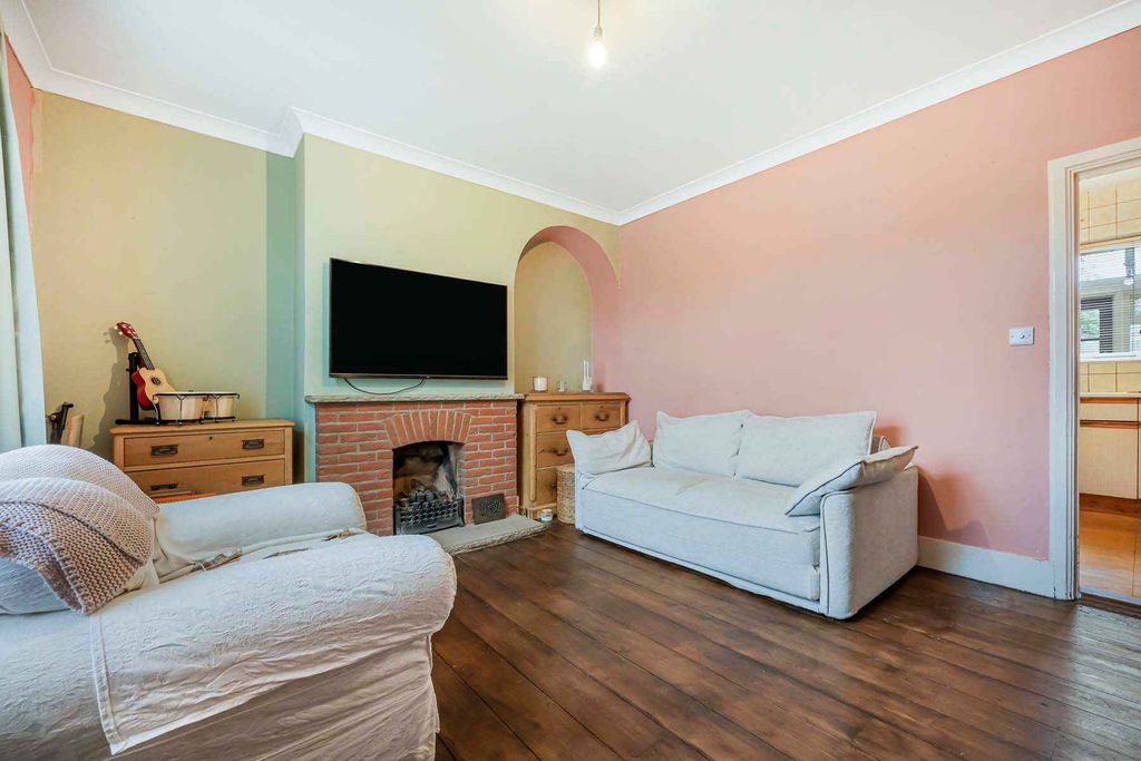 Property photo 2 of 18