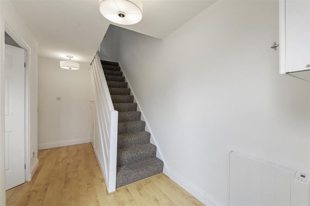 Property photo 3 of 14 10