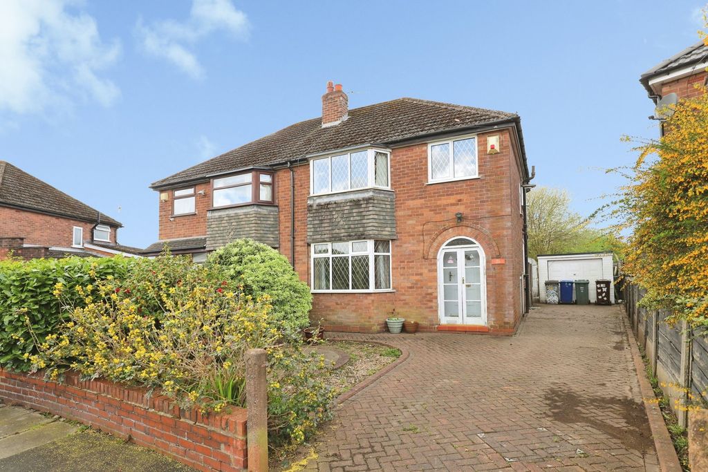 Property photo 1 of 31