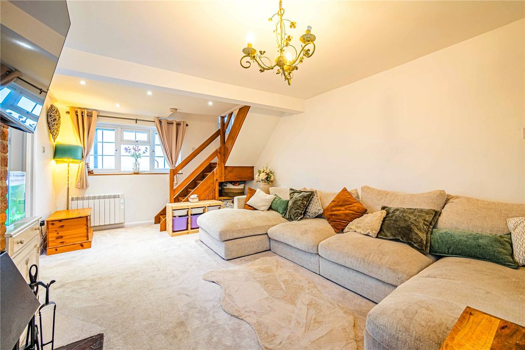 Property photo 2 of 17 Picture No. 82