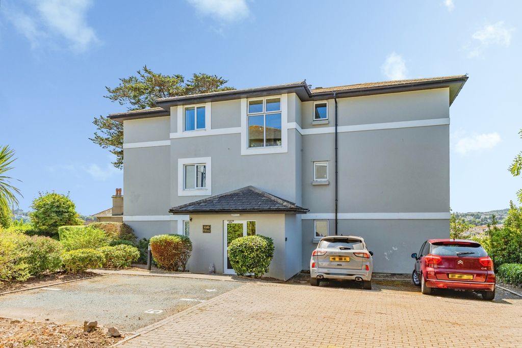 Property photo 2 of 17 Pbox-Img.Jpg