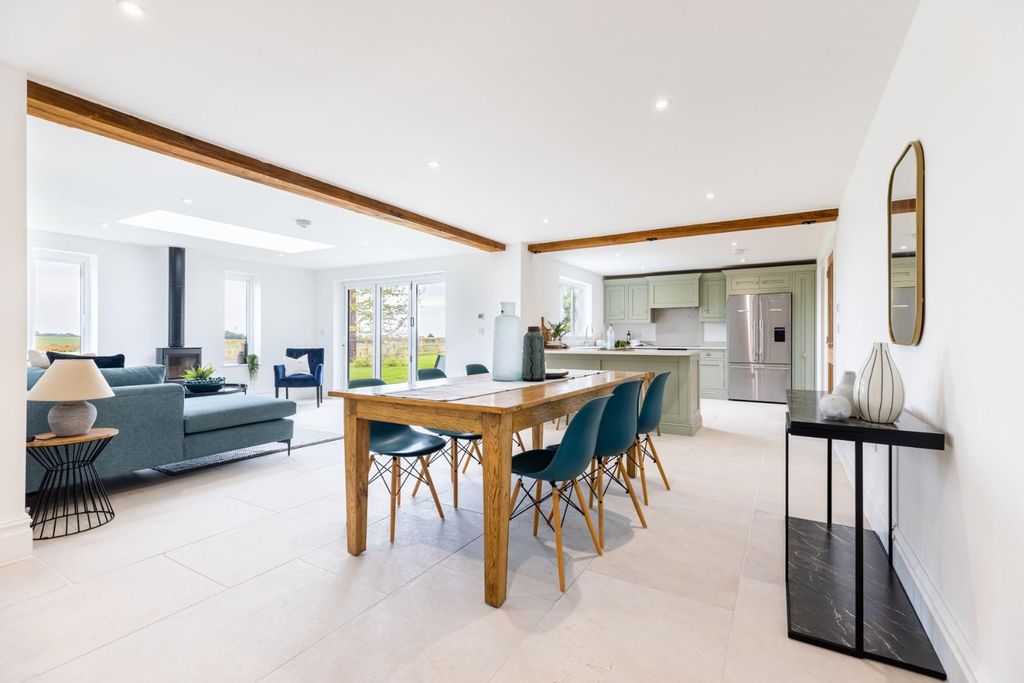 Property photo 2 of 31 Db-21.Jpg