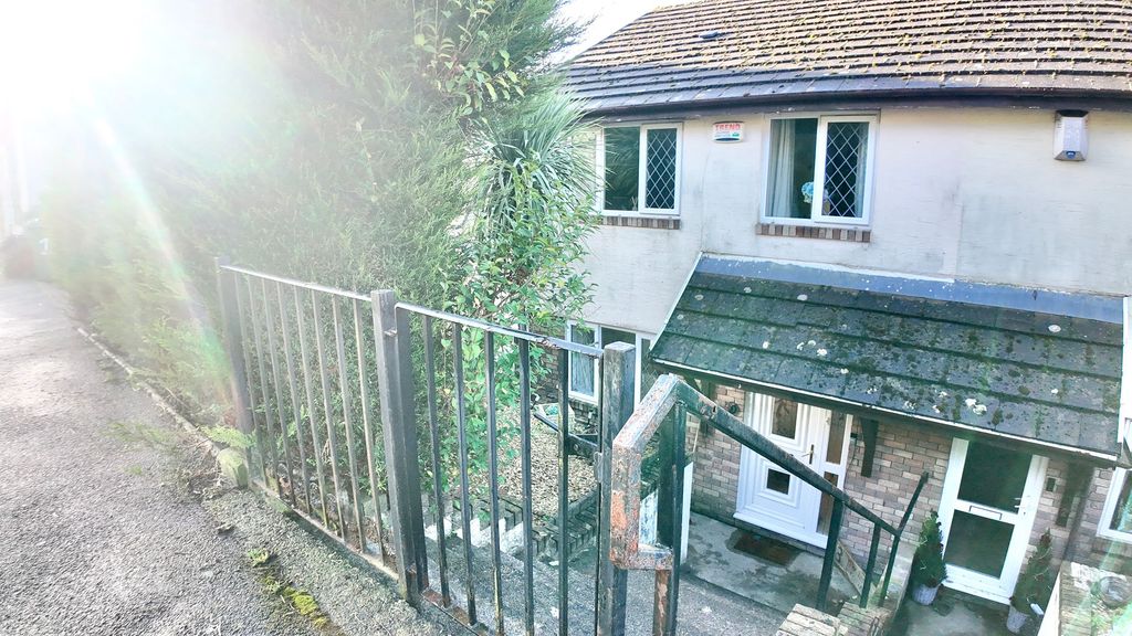 Property photo 1 of 31