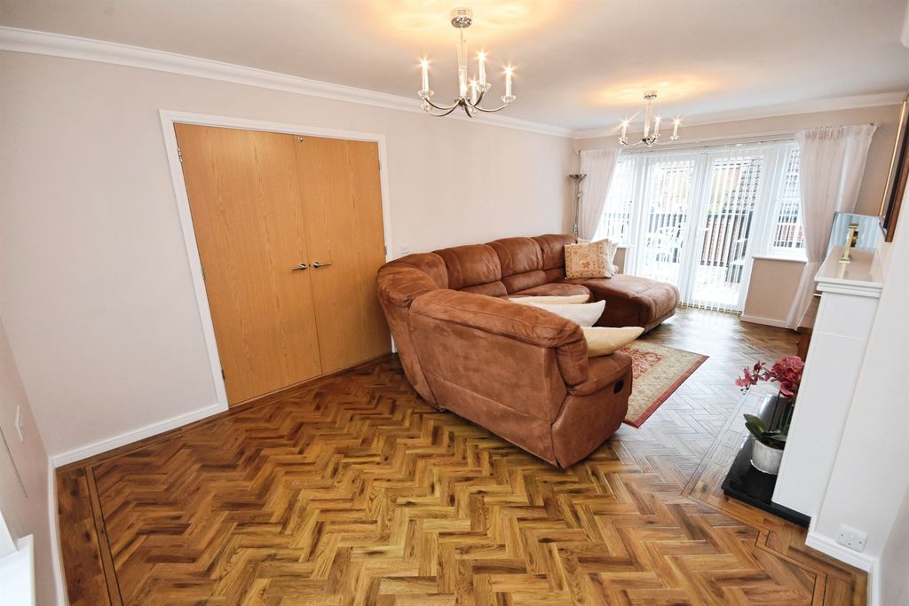 Property photo 2 of 24