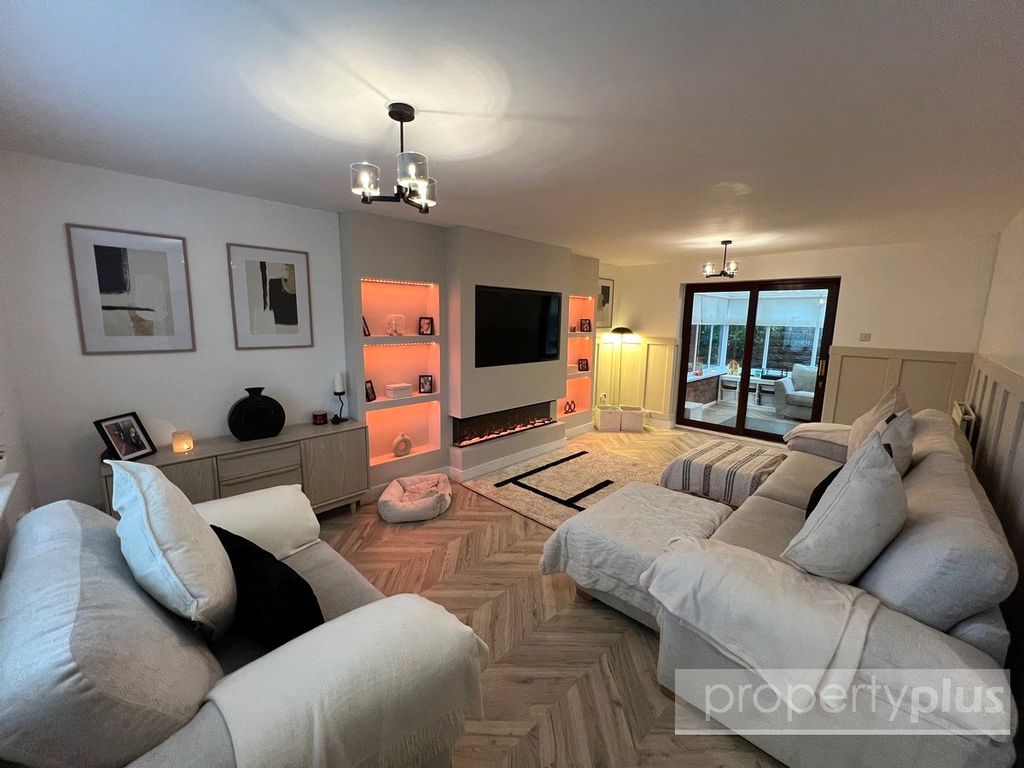 Property photo 1 of 27 Picture No. 14