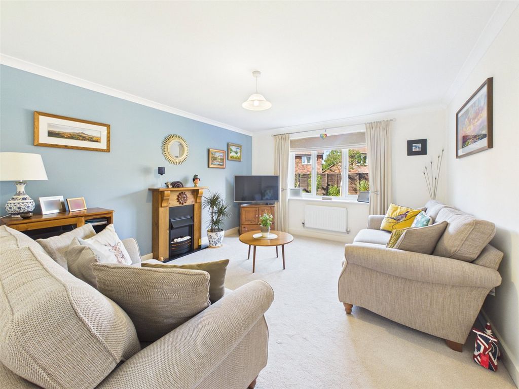 Property photo 2 of 21 Picture No. 02