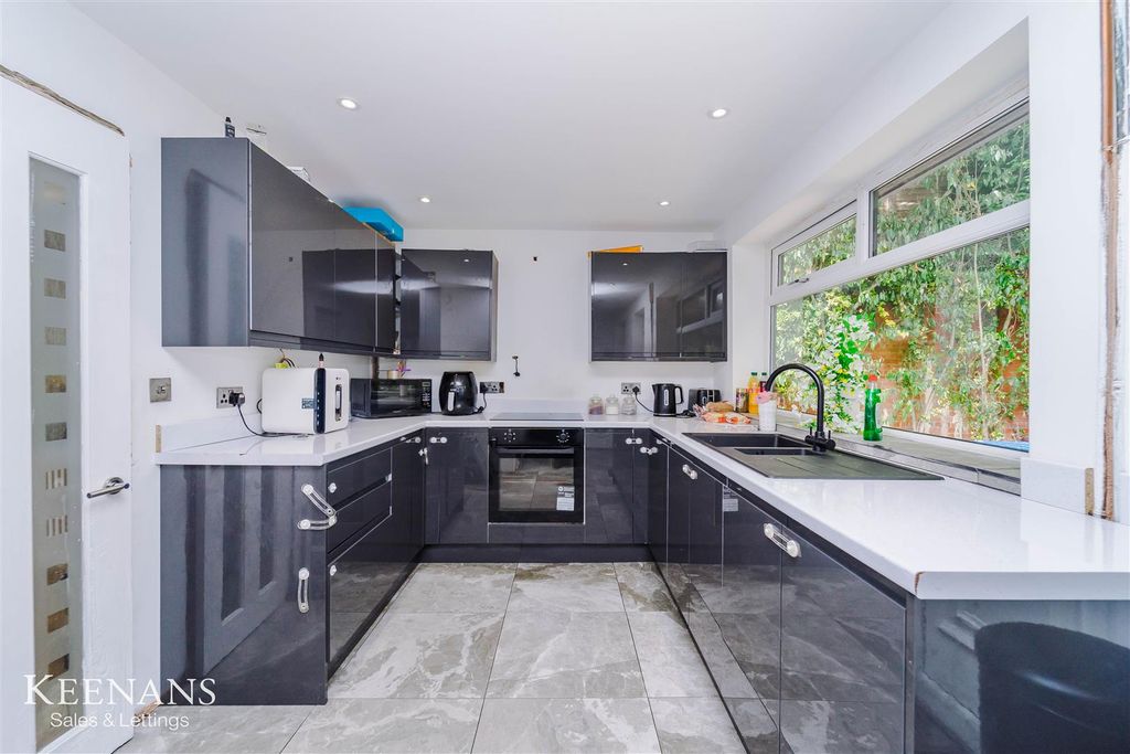 Property photo 2 of 46 6.Jpg