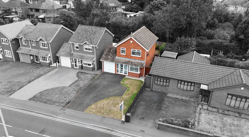 Property photo 2 of 36
