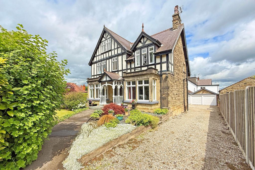 Property photo 2 of 23