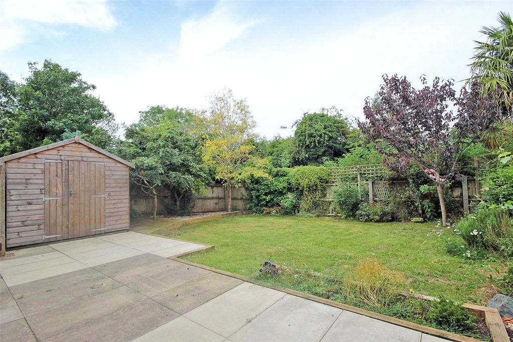 Property photo 2 of 9 Picture No. 12