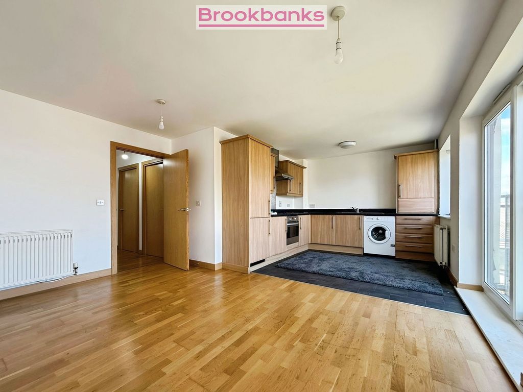 Property photo 2 of 9